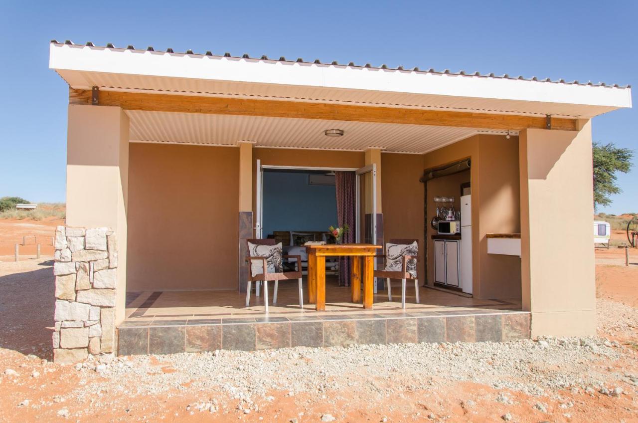 Kgalagadi Lodge Askham 外观 照片