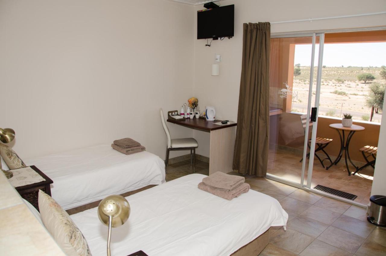 Kgalagadi Lodge Askham 外观 照片